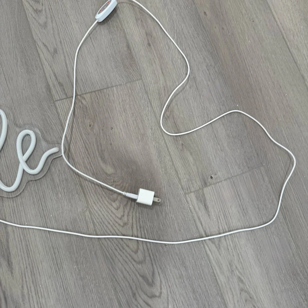 Amazon Essentials Neon Party Light - Warm White